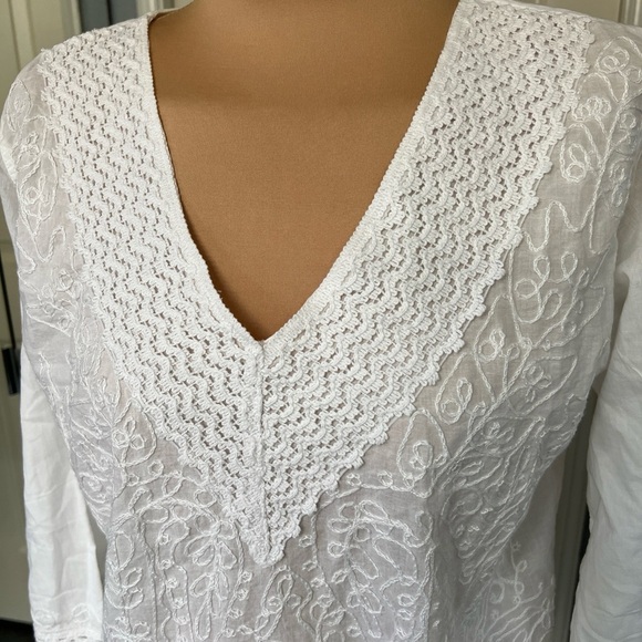 Karmic Connection Provincetown White Crochet Embroidered V Neck Lightweight Top - Picture 2 of 8